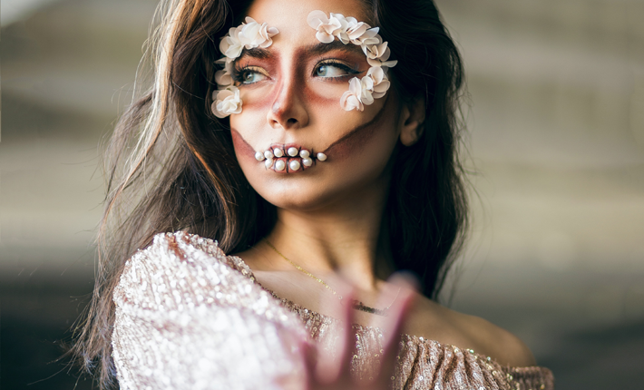Stile të bukura dhe të thjeshta grimi për Halloween